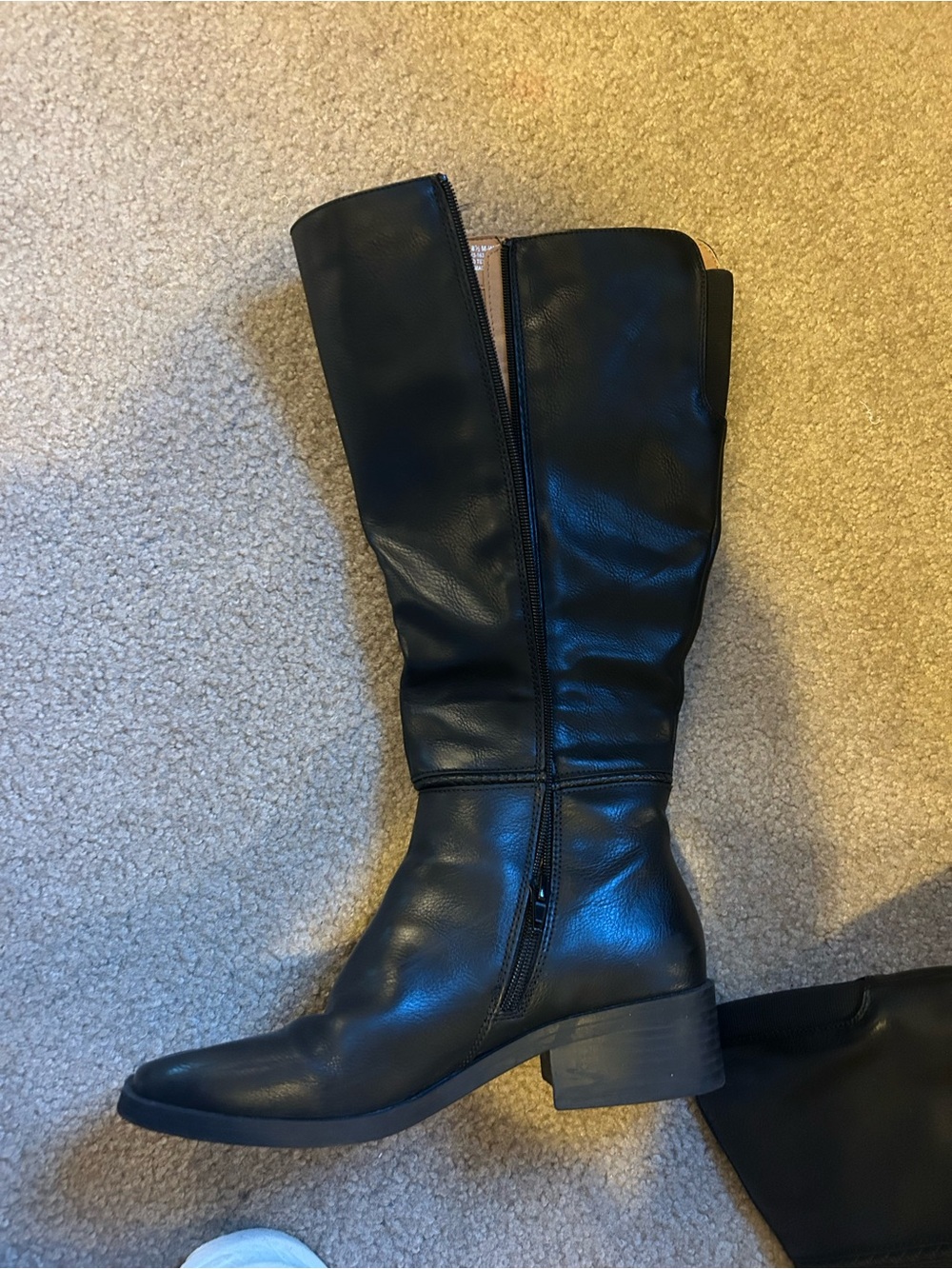 Classic Tall Black Women's Boots - Picture 4 of 4